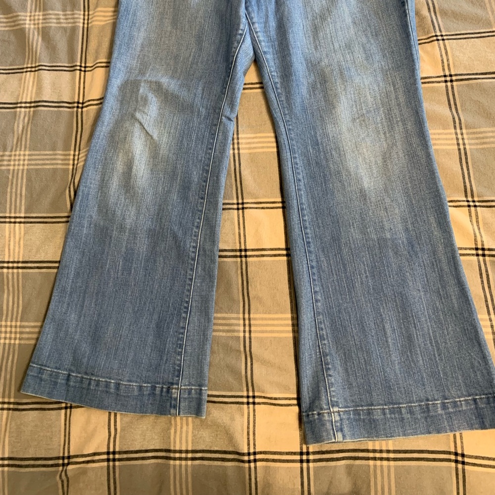 Trouser style jeans with great braid detail